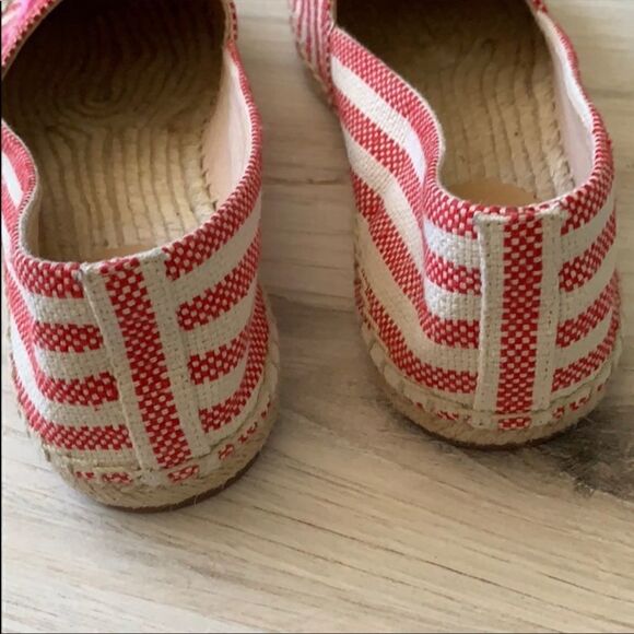 J. CREW TROPICAL PARADISE ISLAND STRIPED EMBROIDERED ESPADRILLES
SIZE 10 - Picture 4 of 7